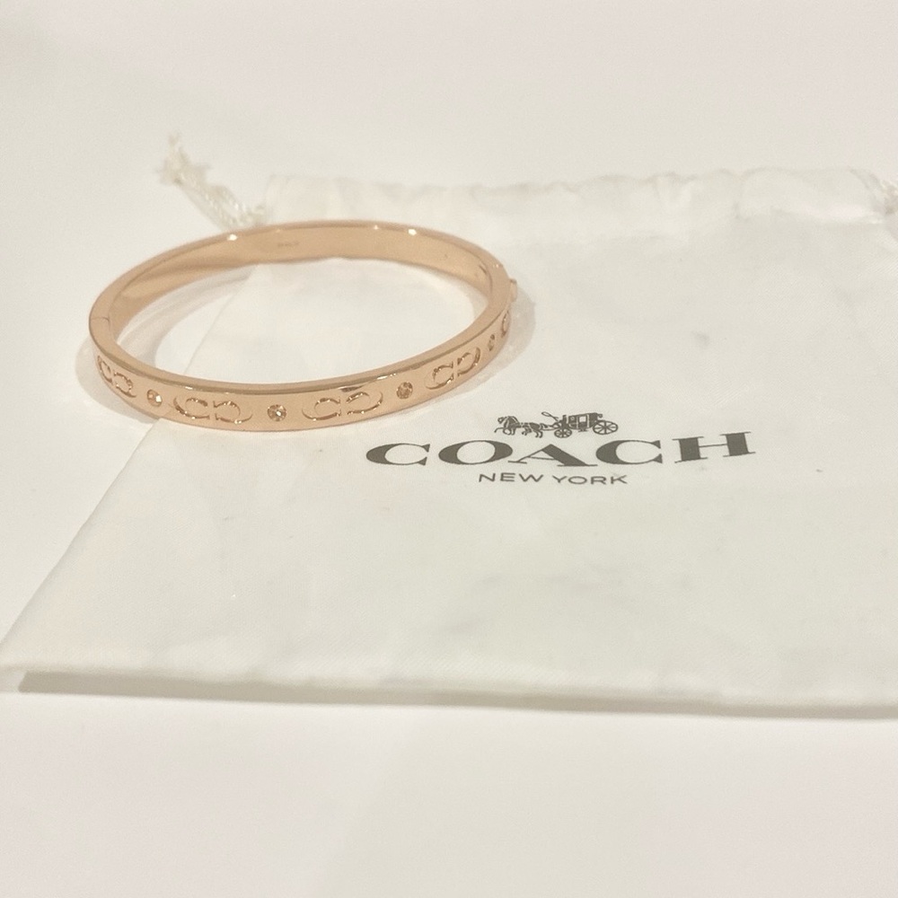 Coach Kissing C Signature Hinged Bangle Bracelet Rose Gold